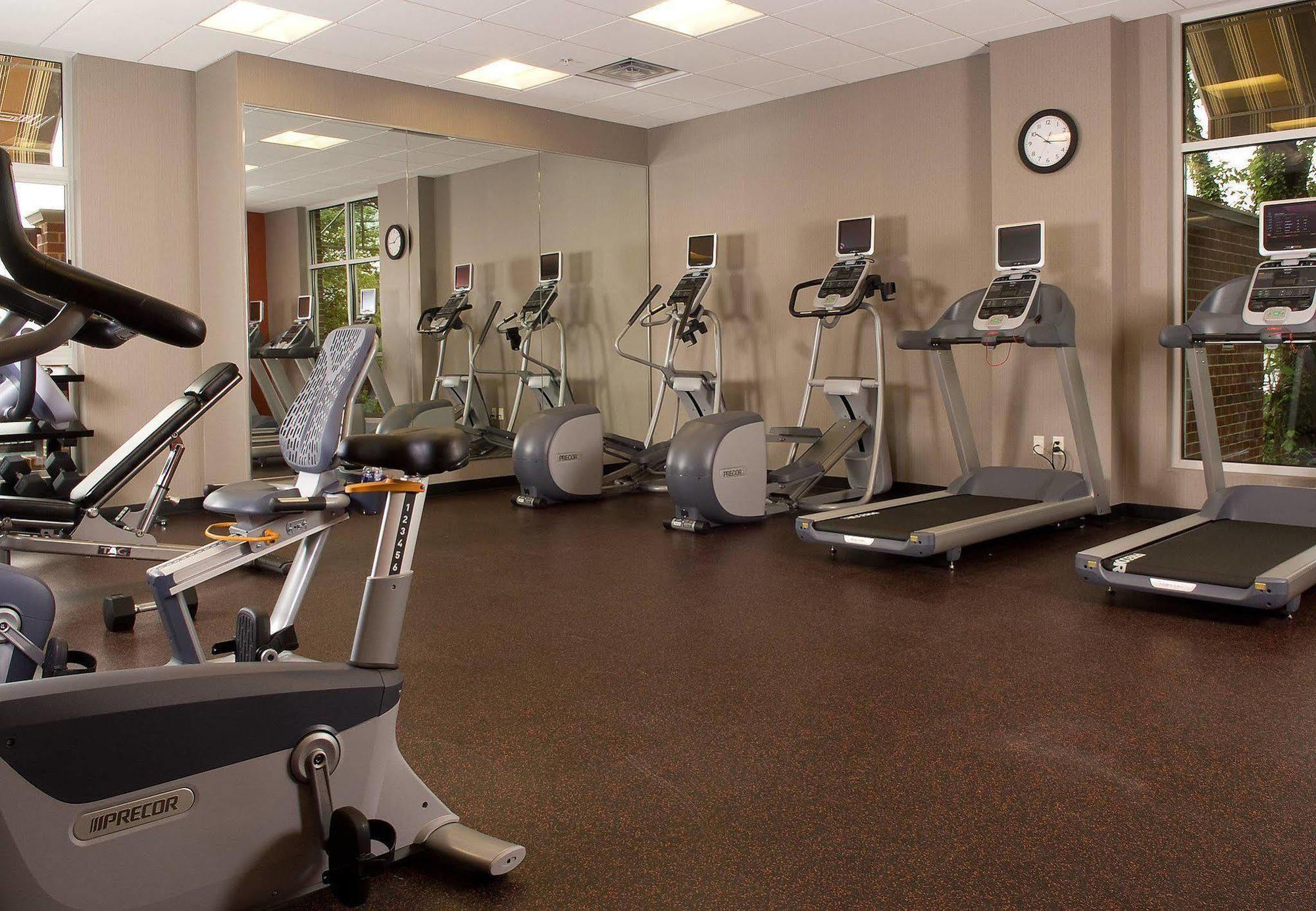 Residence Inn By Marriott Fairfax City Bagian luar foto